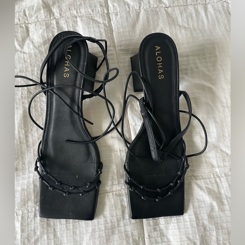 ALOHAS Brand New Sandals